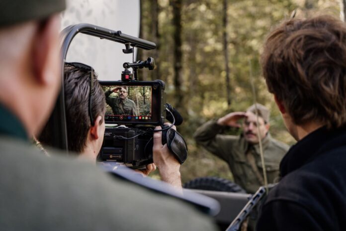 Loke studio in nov film