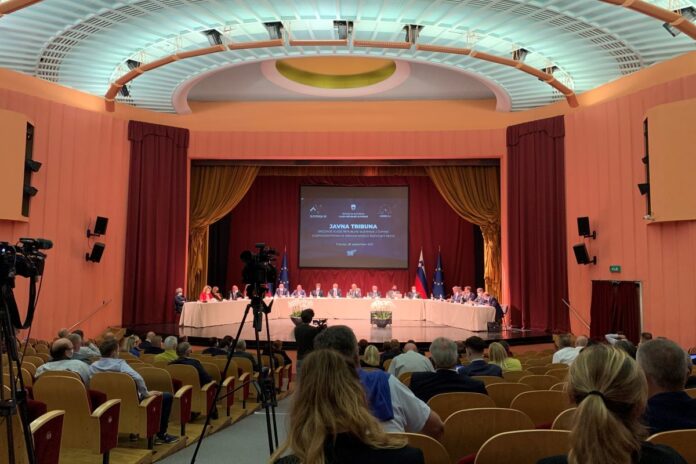 Obisk vlade v Zasavju