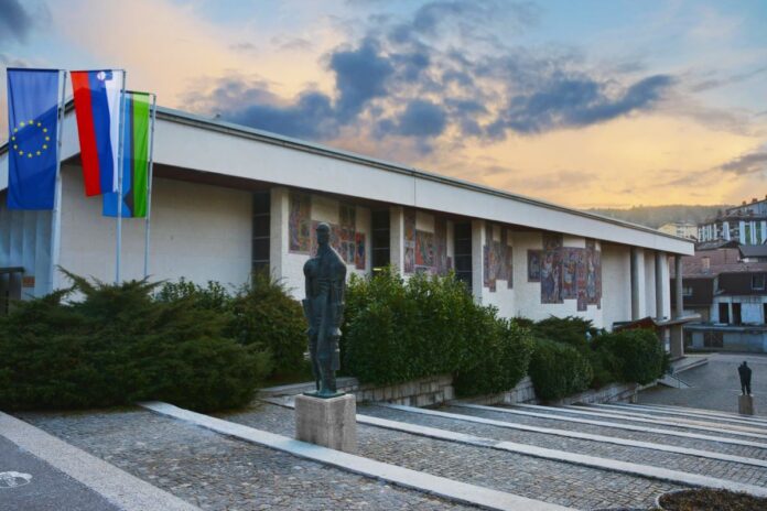 Od Palominega papirja do etičnih dilem v sodni dvorani