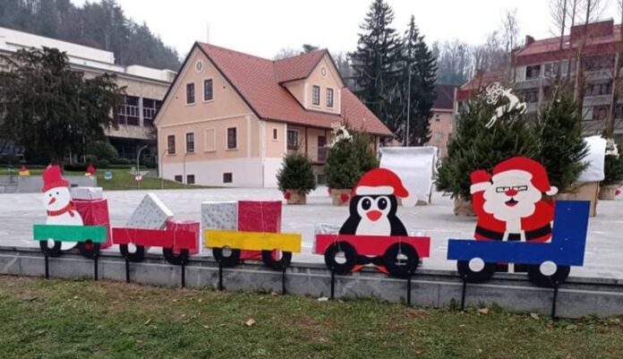 V pravljični gozd so se naselili še pravljična bitja in Božiček
