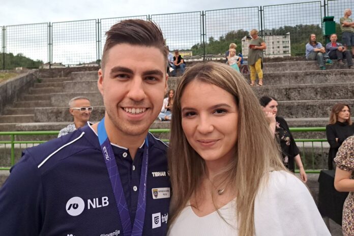 Ne morem ga sprovocirati, da bi izgubil