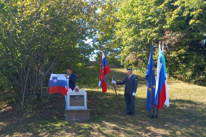 V Tirni obnovili spominsko obeležje