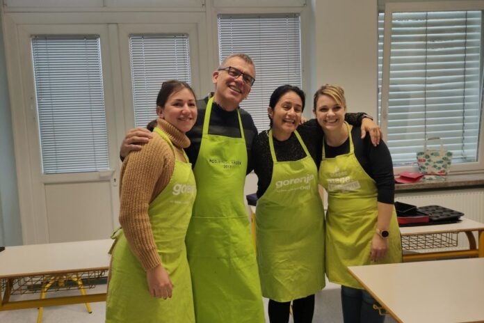 S Kanarskih otokov na OŠ Tončke Čeč