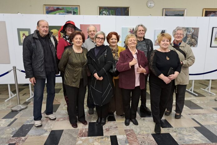 Pokrivala tako in drugače