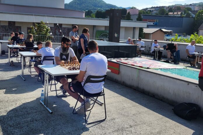 Šahovski turnir na strehi