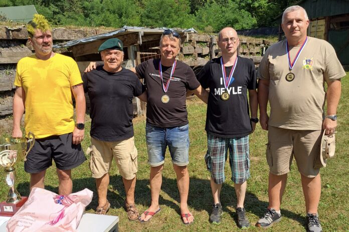 Čebelica na strelišču ZSČ Hrastnik