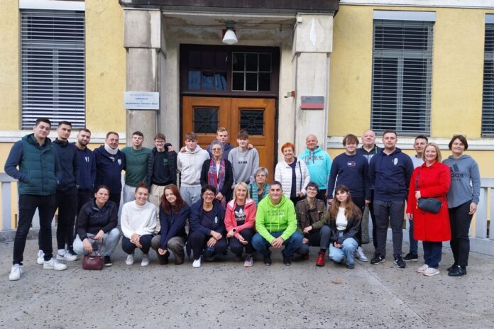 Pet let sodelovanja, prijateljstva in druženja