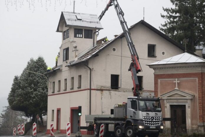 Podrli so gasilski dom