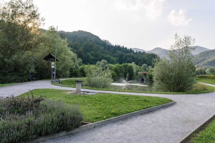 Zaprta pot do zagorskega letališča