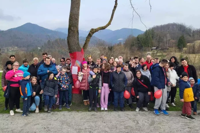 Močni! Ponosni! Številni!