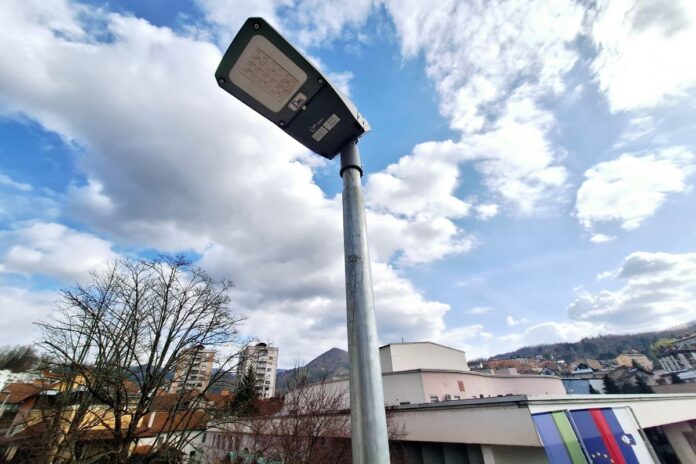 V Trbovljah prižgane luči