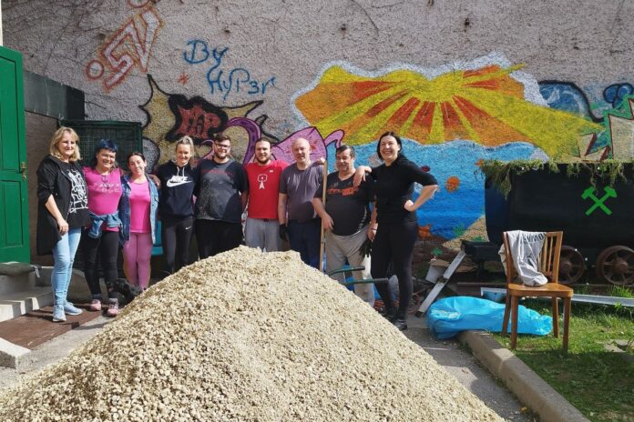 Dobili so Plc pod soncem