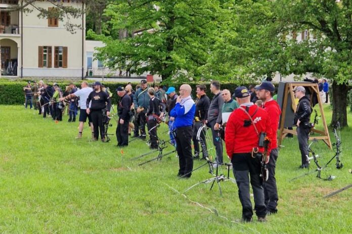 Na lokostrelskem tekmovanju v Ankaranu