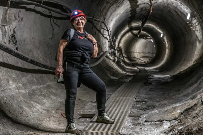 Romana Lesjak na Puncah v jami