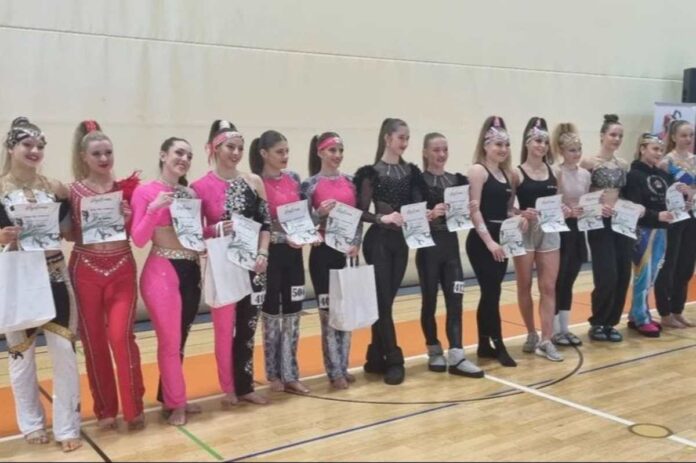 Eva in Daša brez konkurence