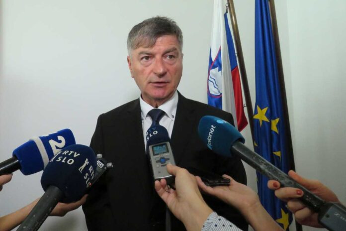 Rudi Medved odstopil