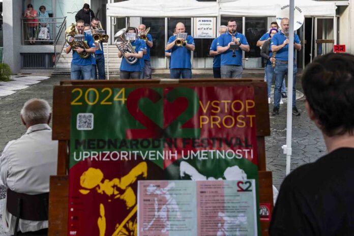 Rudarska godba in ŽPZ Svoboda Dol