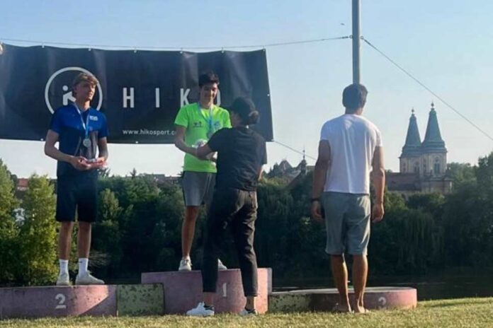 Tin Kos odličen na Češkem