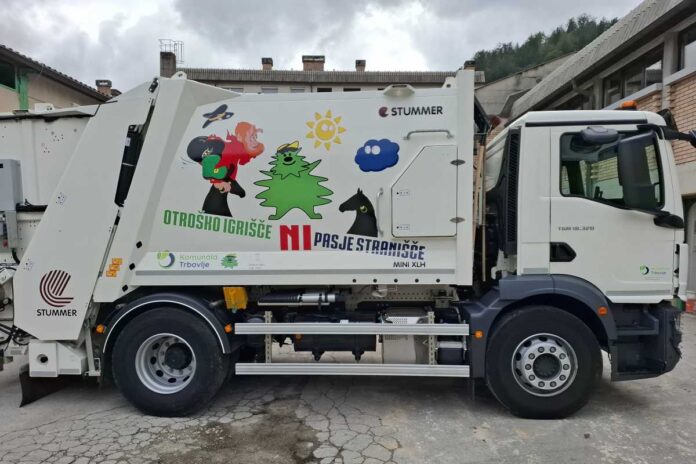 Poslikano smetarsko vozilo