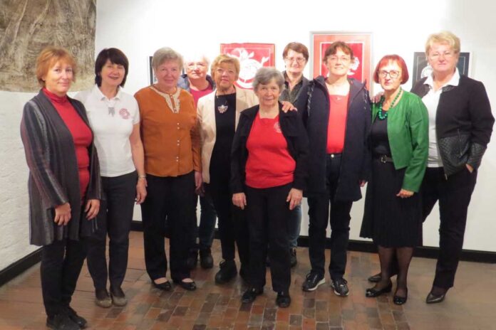 Prepletanje niti skozi oči Vide Kejžar