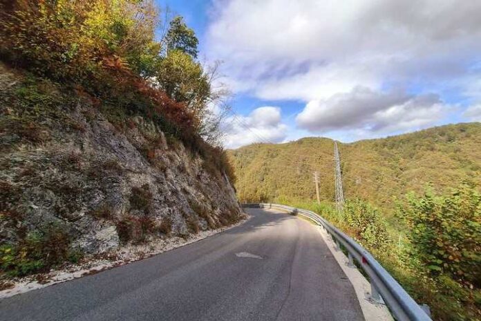Popolna zapora ceste Trbovlje-Dobovec