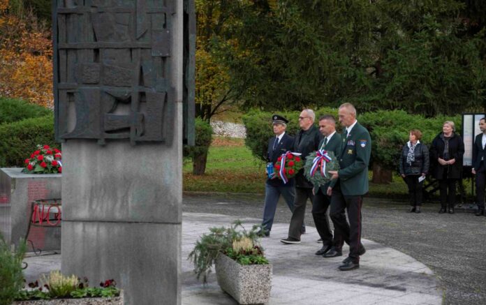 Komemoraciji na Dolu in v Hrastniku