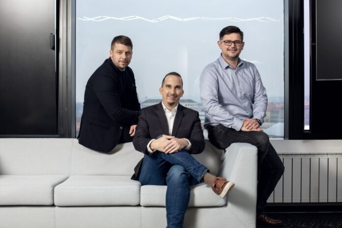 Entrio in Dekod združena