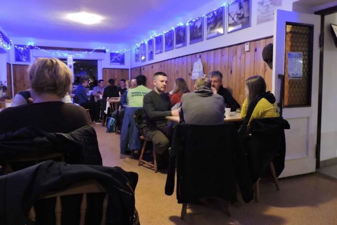 Tradicionalni Nočni pohod na Kum