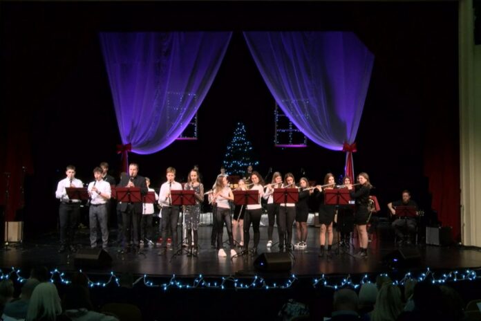 Posnetek božično novoletnega koncerta Glasbene šole Trbovlje