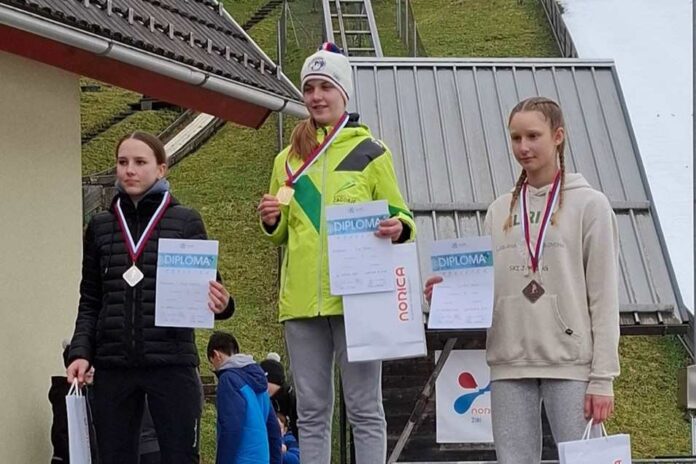 Ula Vodlan prvakinja, Manca Vran podprvakinja