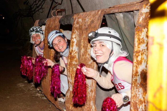 Punce v jami skozi objektiv Bojana Šibile