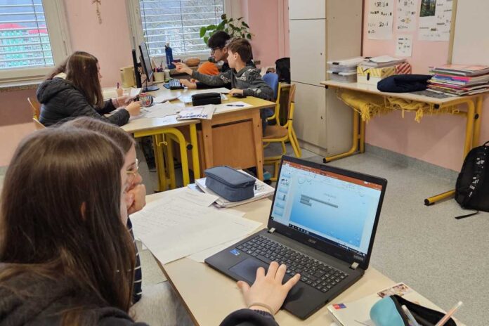 Učenci o ljudskem slovstvu in ljubezni