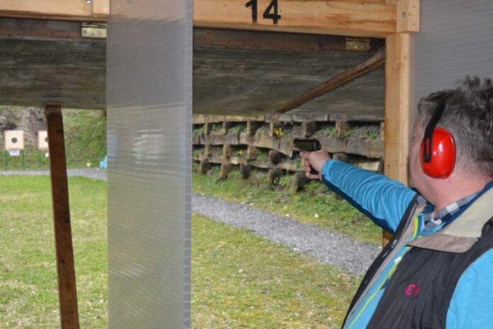 Največ krogov zadela Franci Grom in Rudi Senčar