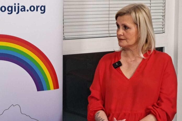 Sledi korakov – Sanja Rajh