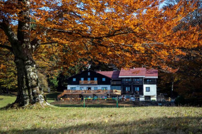 Planinski dom na Kalu z novim oskrbnikom