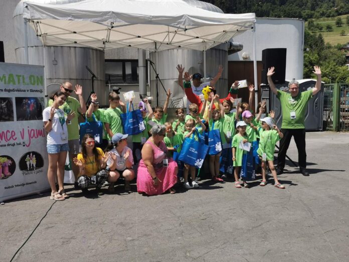 Jamatlonci iz 10 držav