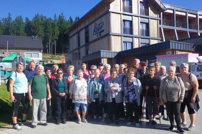 Hrastničani na planinskem dnevu invalidov