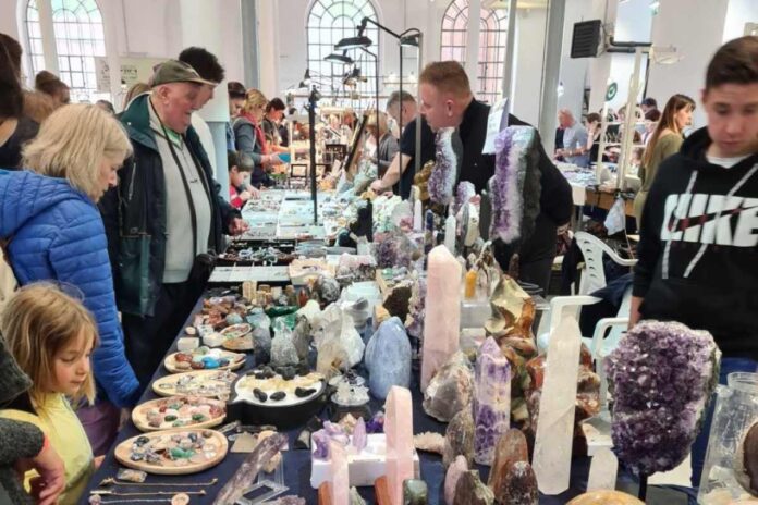 Odkrijte čarobnost kristalov na sejmu v Münchnu