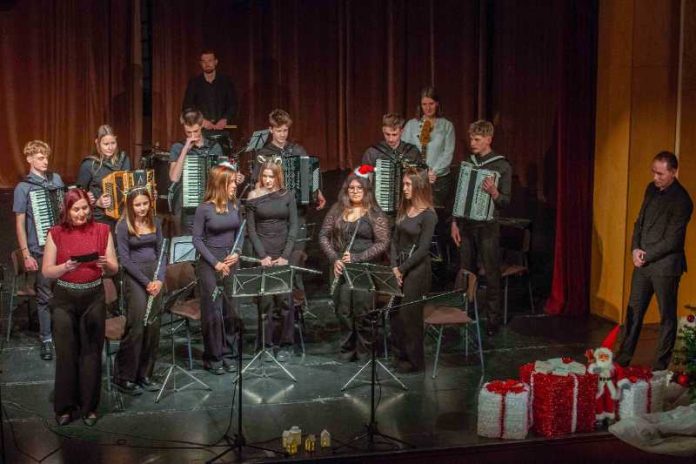 Božično novoletni koncert GŠ Hrastnik