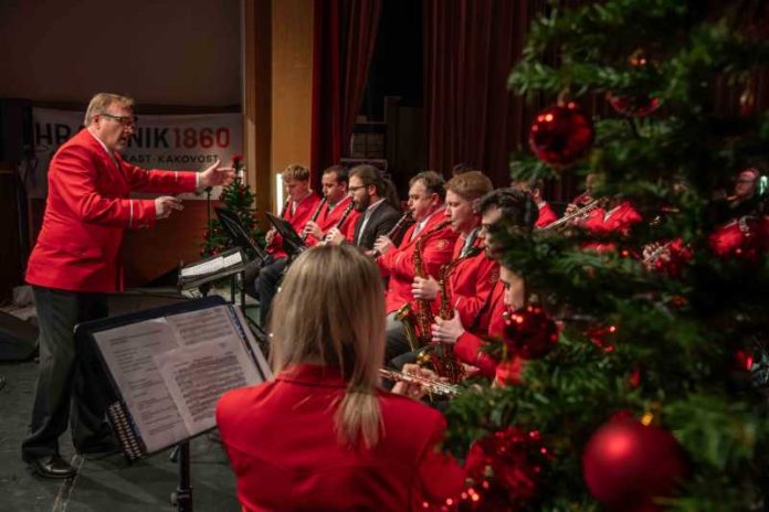 Koncert Steklarske godbe