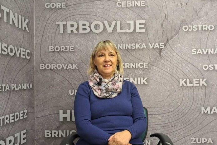 Karmen Lindič o trboveljskih pesmih