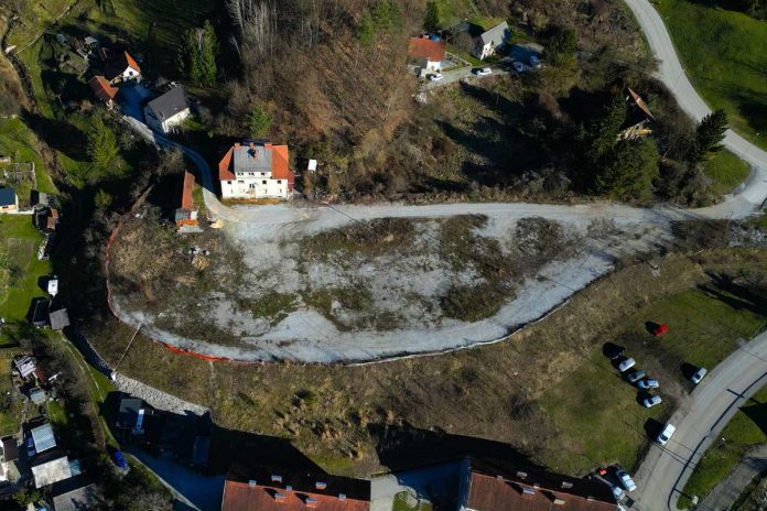 Podpisana pogodba za stanovanja v Resnici