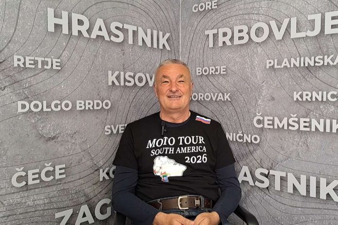 Pevec se je razveselil domače postelje