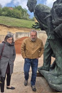 Spomenik revolucije gre prvič v obnovo