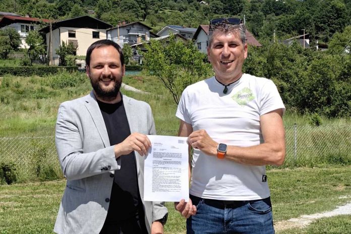 Priključek ceste na državno cesto na Dolu