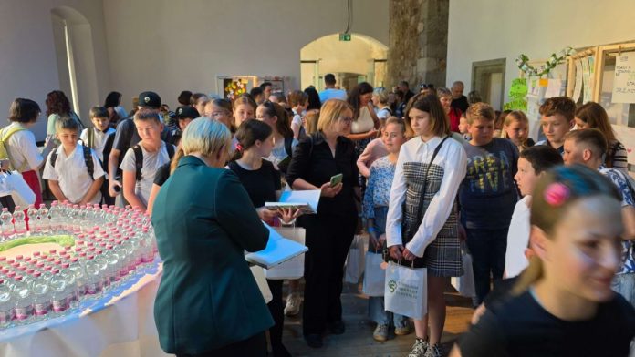 Priznanja podelila tudi predsednica