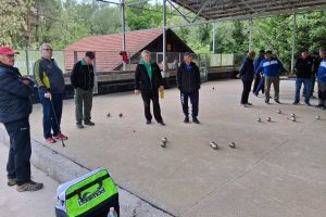 Območno tekmovanje v balinanju