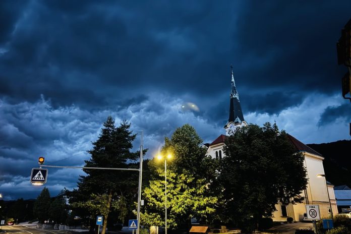 Zatišje pred nevihto