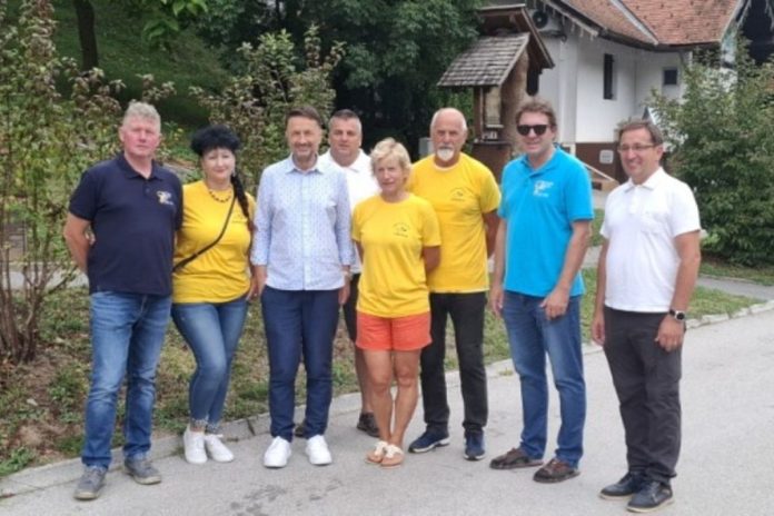 Čebelarska delegacija obiskala Zagorje