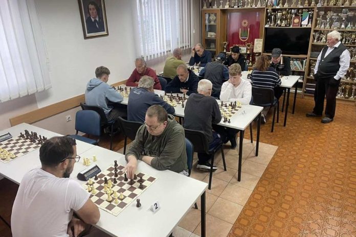 Še en odličen torkov šahovski večer